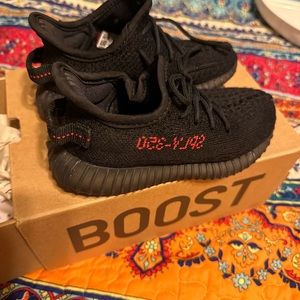 Infant Yeezy’s size 10